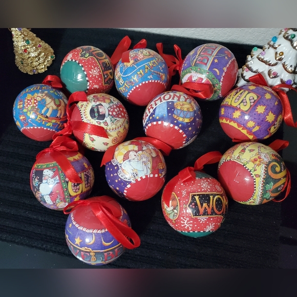Mary Engelbreit Box Christmas Ornaments, 12 Mary Engelbreit Whimsical Joyful - Picture 6 of 9